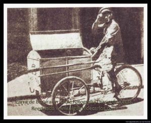 Triciclo. En este caso del servicio de basura en Cádiz. Fotografía Diario de Cádiz 1961.